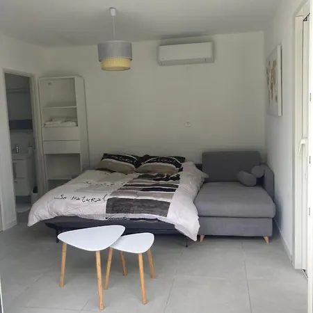 Apartment Privee Avec Piscine