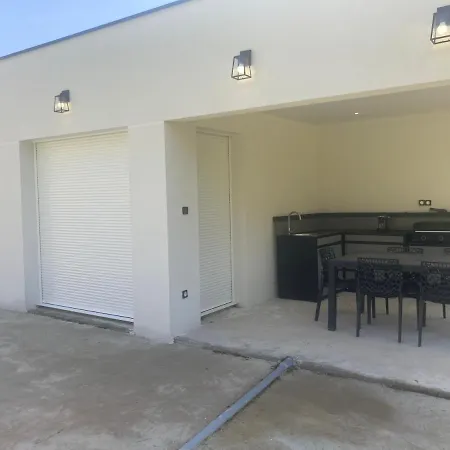 Privee Avec Piscine Apartment